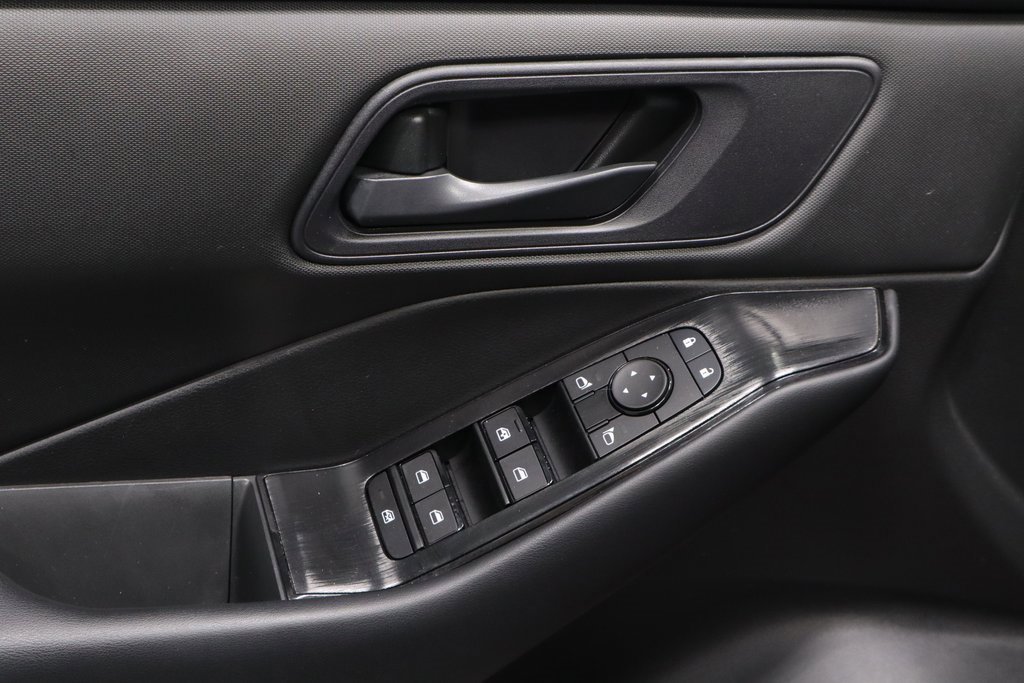 Certified 2024 Nissan Rogue S image 22