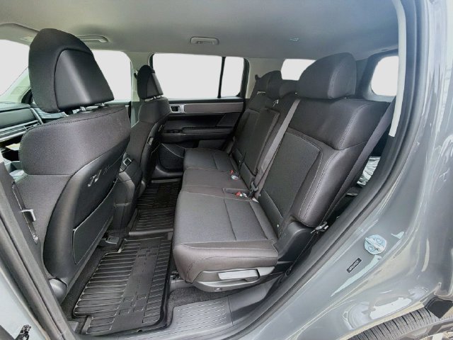 New 2027 Hyundai Santa Fe SE FWD image 23