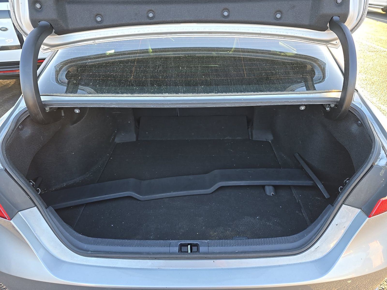 Used 2020 Toyota Camry SE w/ Convenience Package image 23