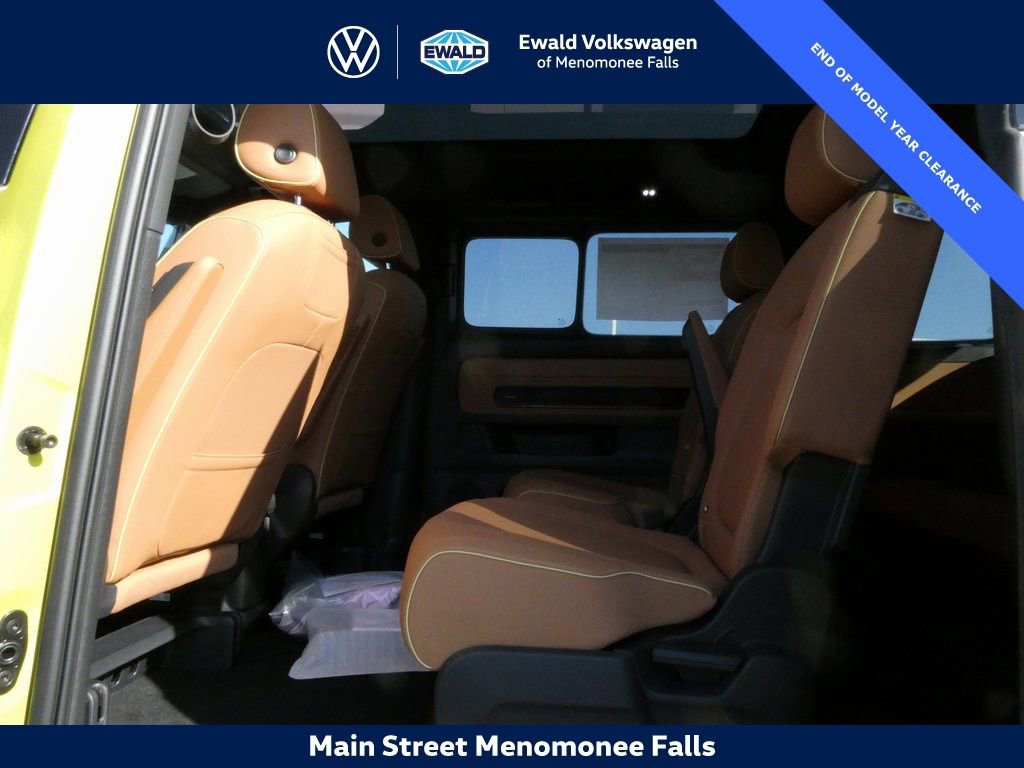 New 2025 Volkswagen ID. Buzz Pro S Plus AWD/4WD image 34