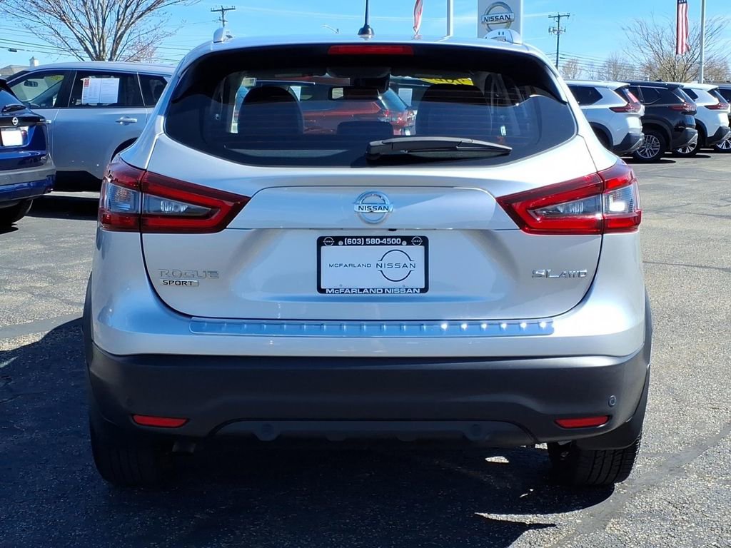 Certified 2022 Nissan Rogue Sport SL w/ Premium Package AWD/4WD image 4