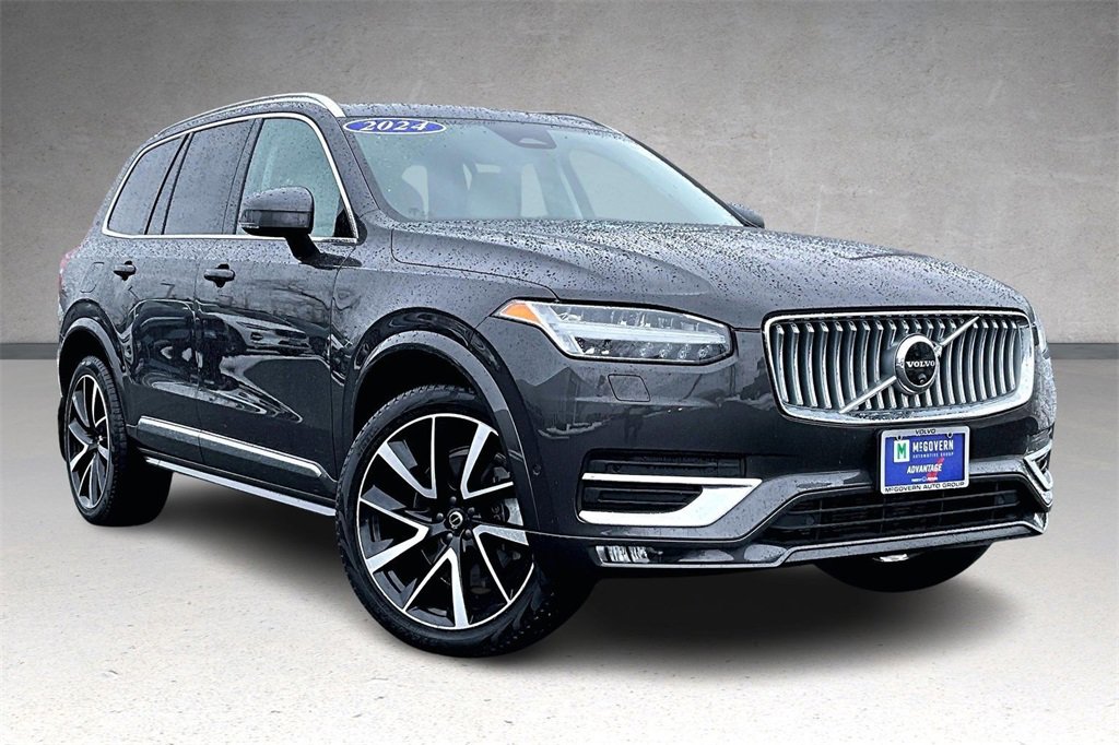 Used 2024 Volvo XC90 B5 Plus w/ Protection Package image 3
