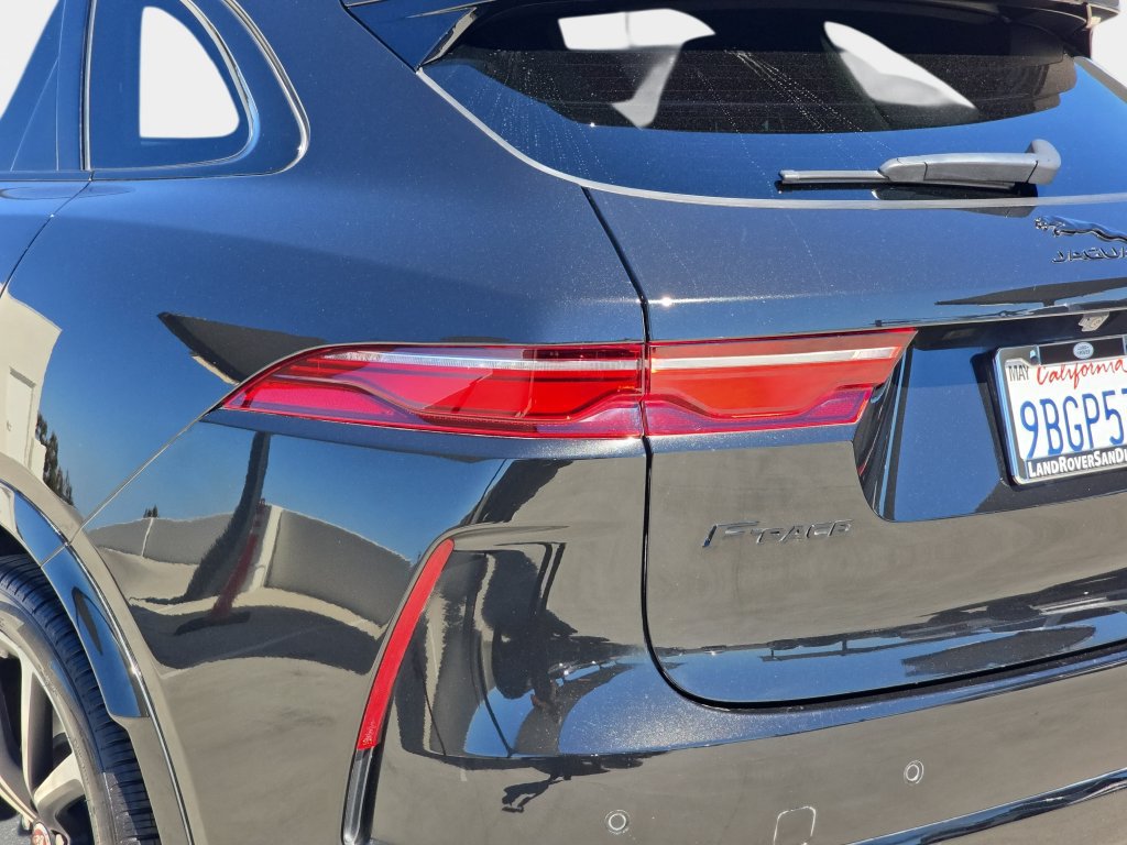 Used 2022 Jaguar F-PACE SVR AWD/4WD image 38