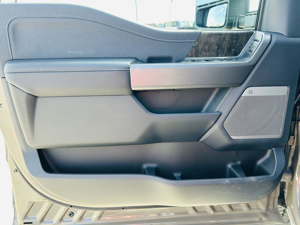 New 2026 Ford F250 Lariat w/ Lariat Premium Package image 18