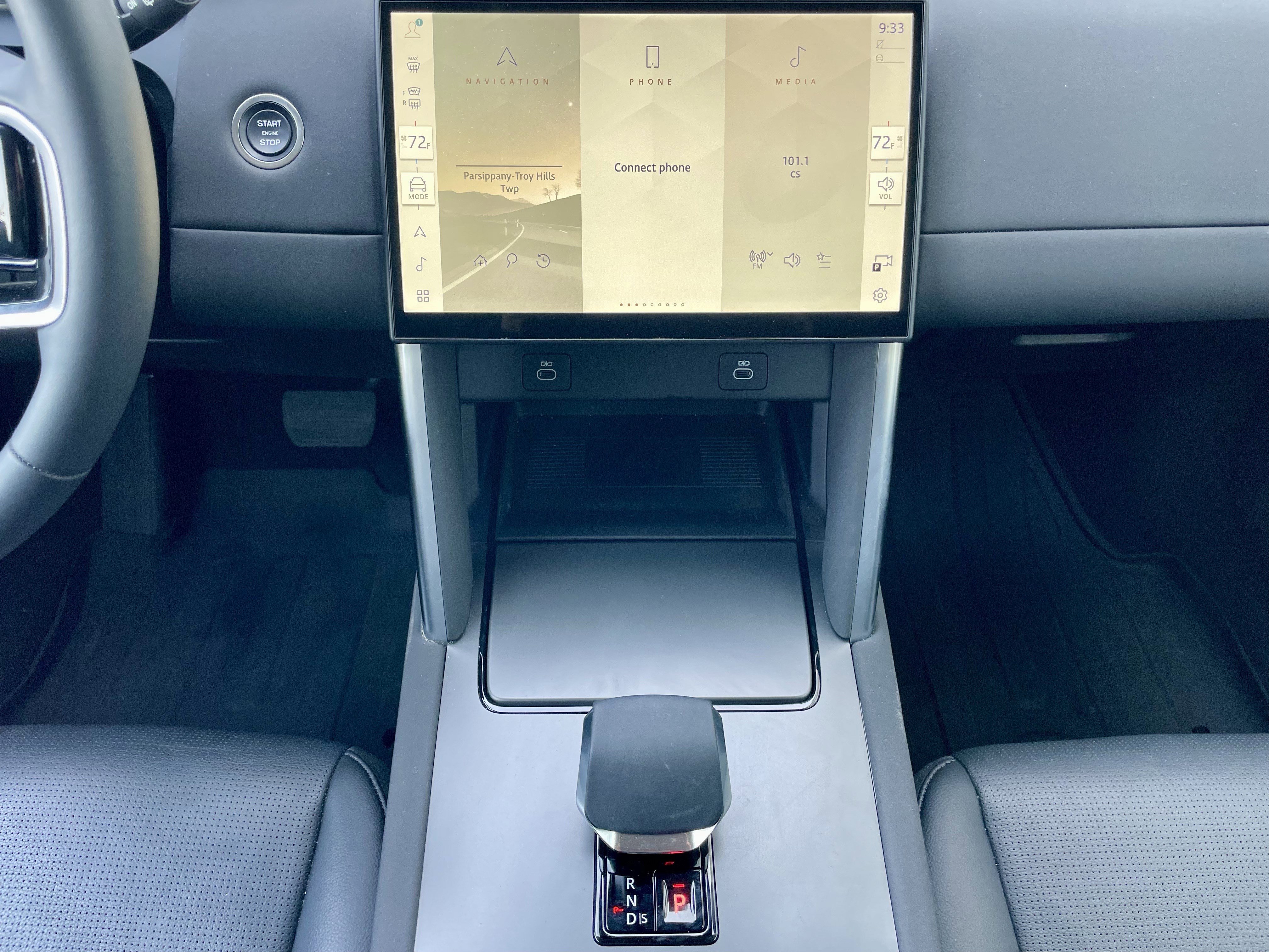 Certified 2024 Land Rover Discovery Sport S image 19