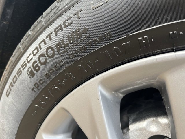 Used 2025 Buick Enclave Preferred image 13