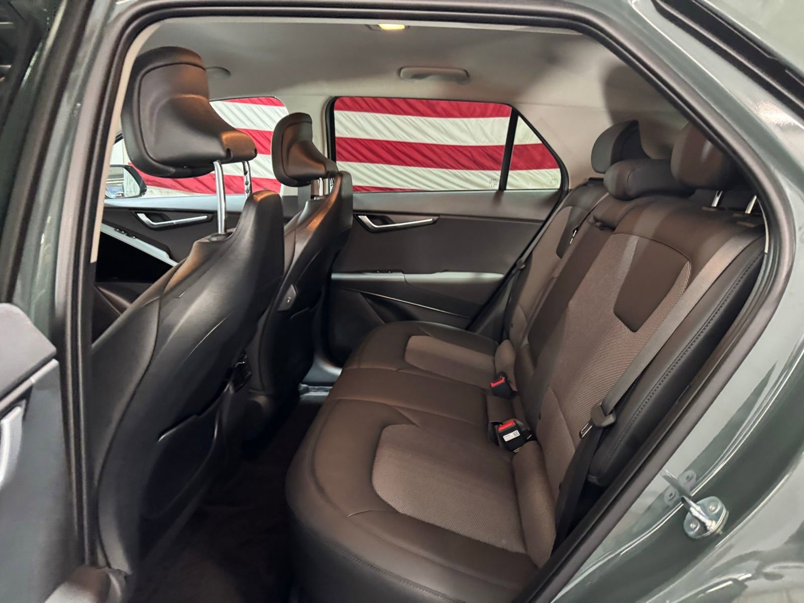 Used 2025 Kia Niro Wind w/ Wind Preserve Package image 11