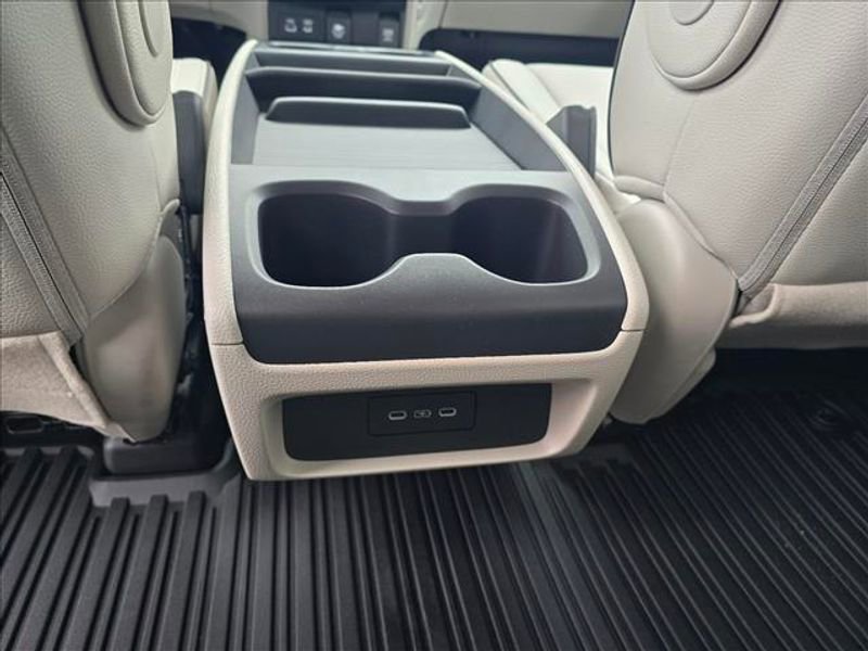 New 2026 Honda Odyssey Touring image 24