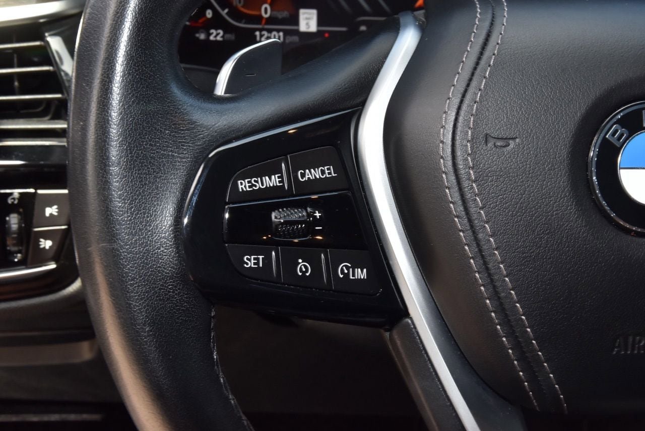 Used 2023 BMW 530i w/ Premium Package RWD image 23