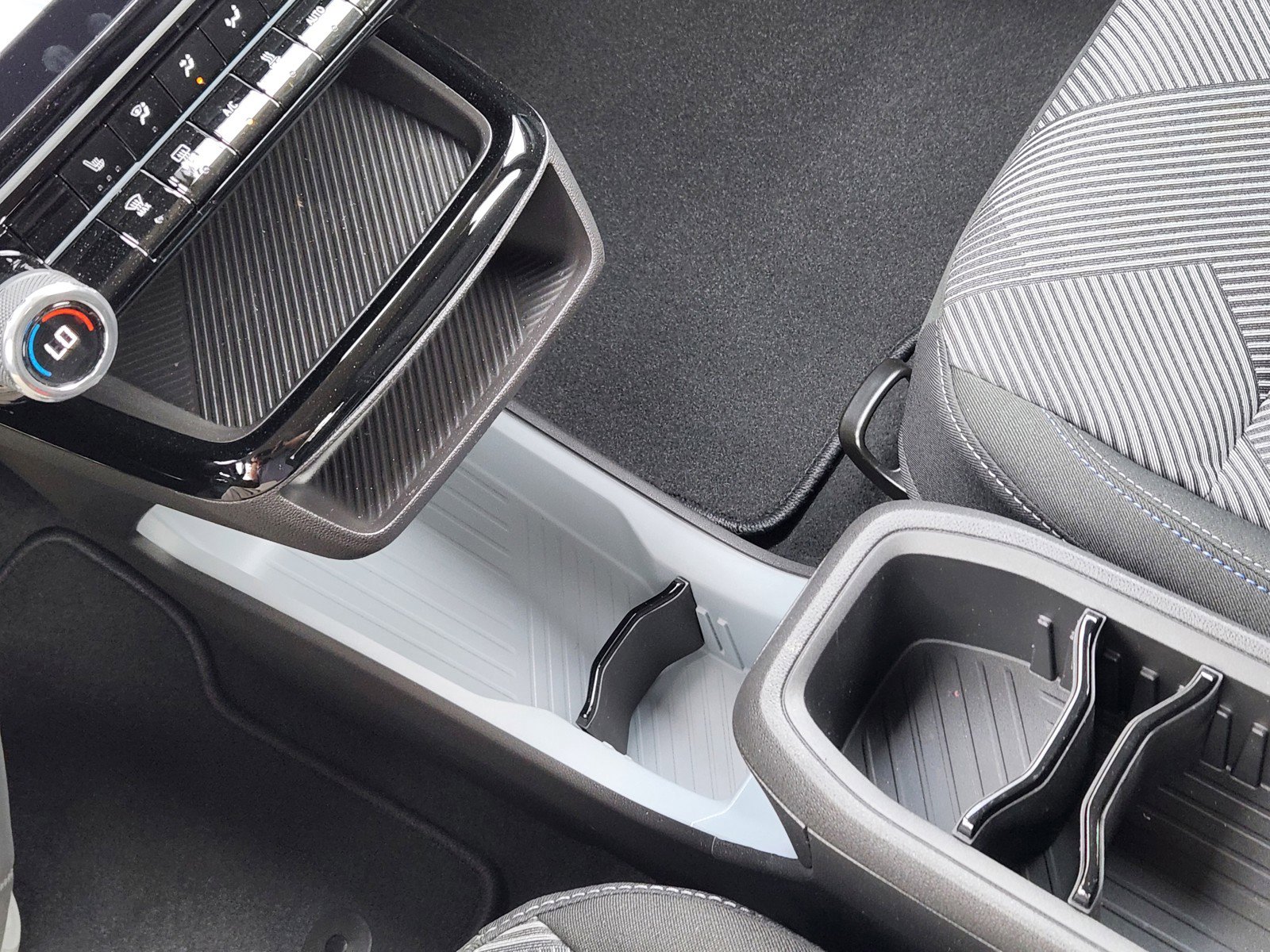 New 2027 Chevrolet Bolt LT image 16