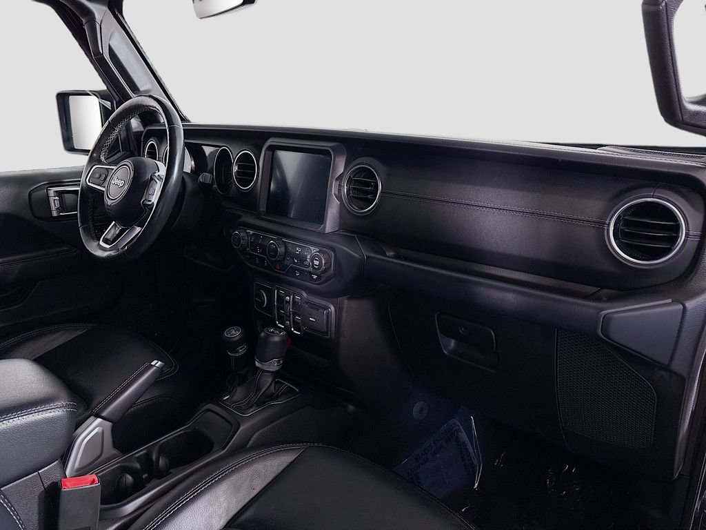 Used 2019 Jeep Wrangler Unlimited Sahara image 32