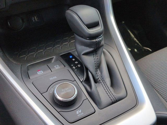 Certified 2025 Toyota RAV4 LE AWD/4WD image 15