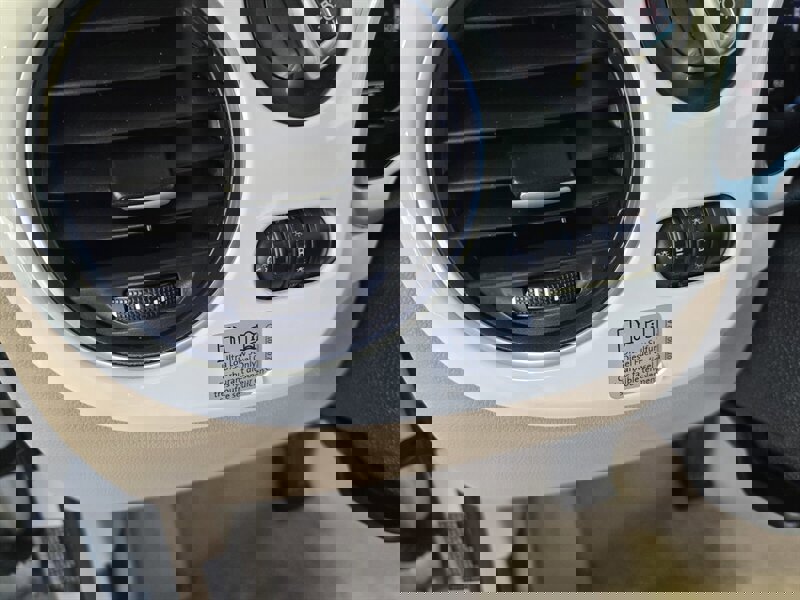 Used 2014 Volkswagen Beetle TDI image 13