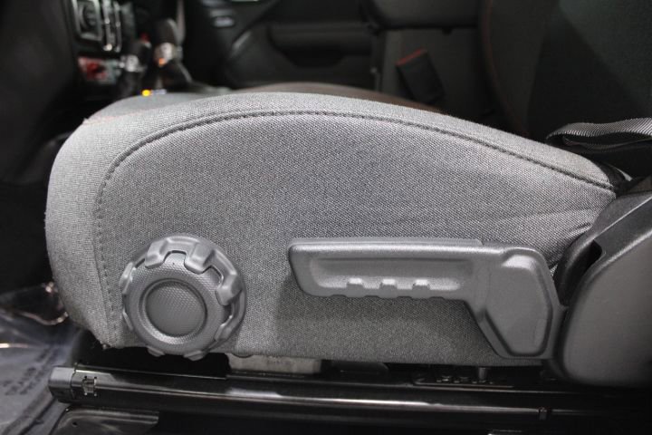 Used 2025 Jeep Wrangler Unlimited Rubicon image 20