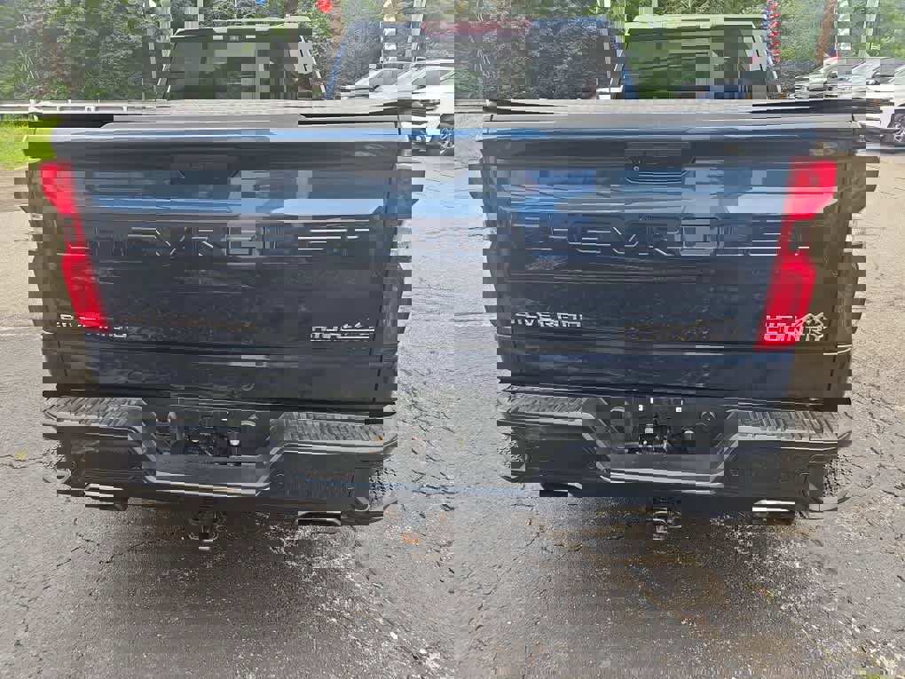 Used 2019 Chevrolet Silverado 1500 High Country w/ Technology Package image 8