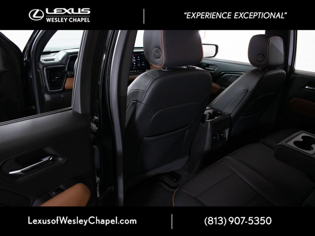 Used 2024 GMC Canyon AT4 w/ AT4 Premium Package AWD/4WD image 14
