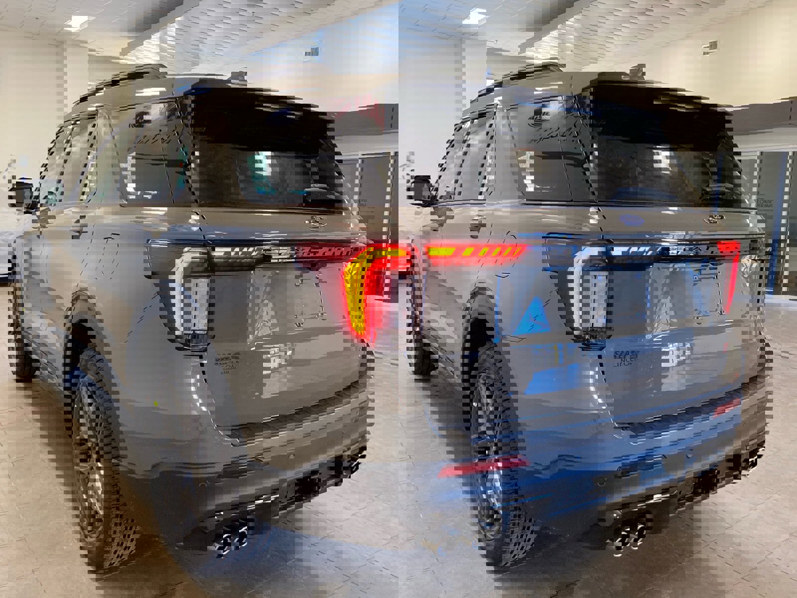 New 2026 Ford Explorer ST w/ Sun And Sound Package image 5