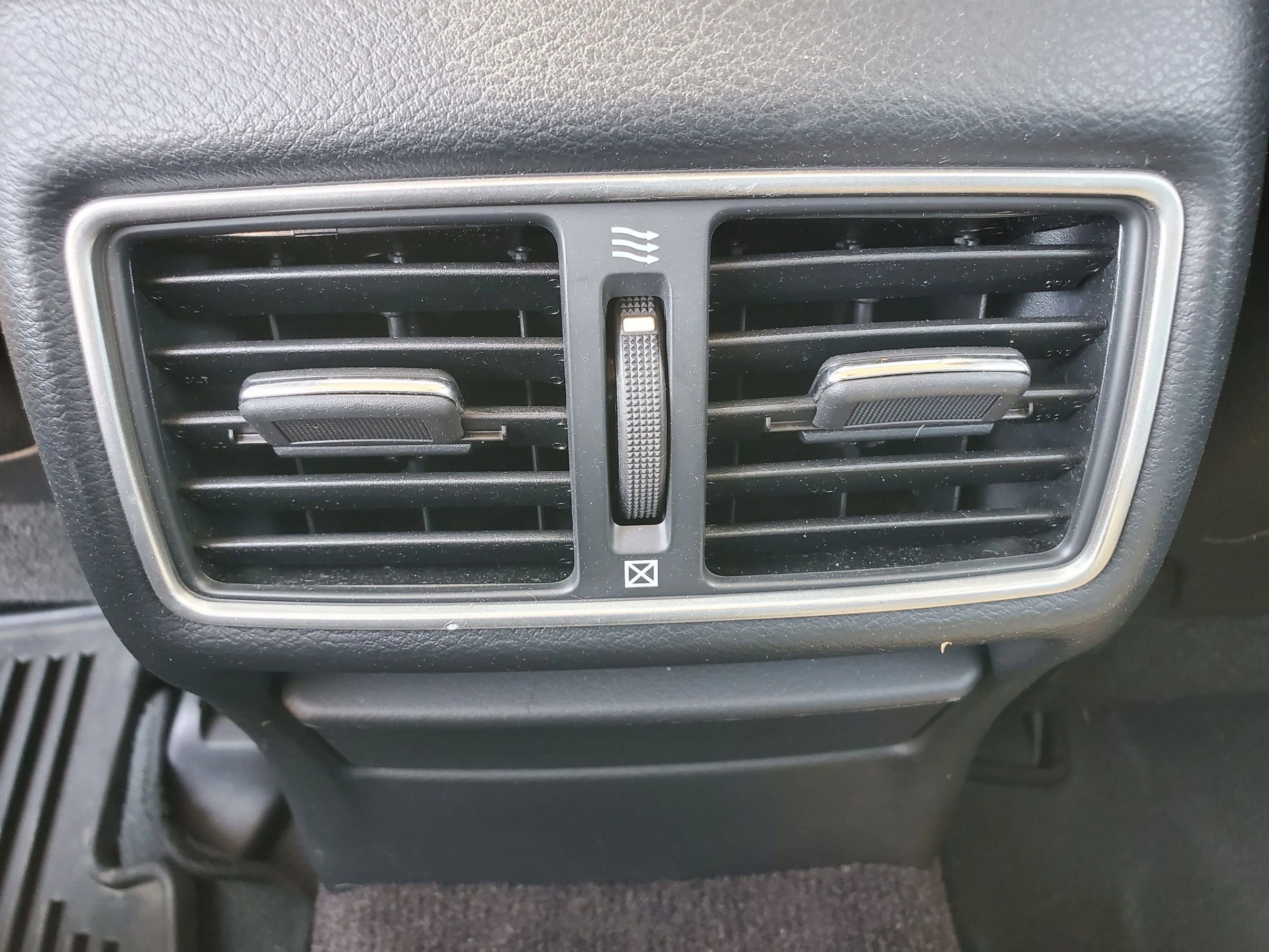 Used 2015 INFINITI Q50 Premium w/ Deluxe Touring Package AWD/4WD image 37