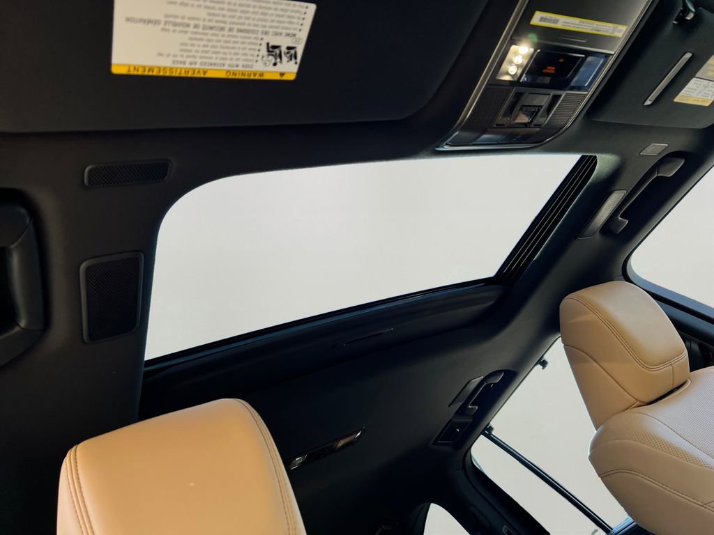 New 2025 Lexus LX 600 4WD w/ Luxury Package image 5