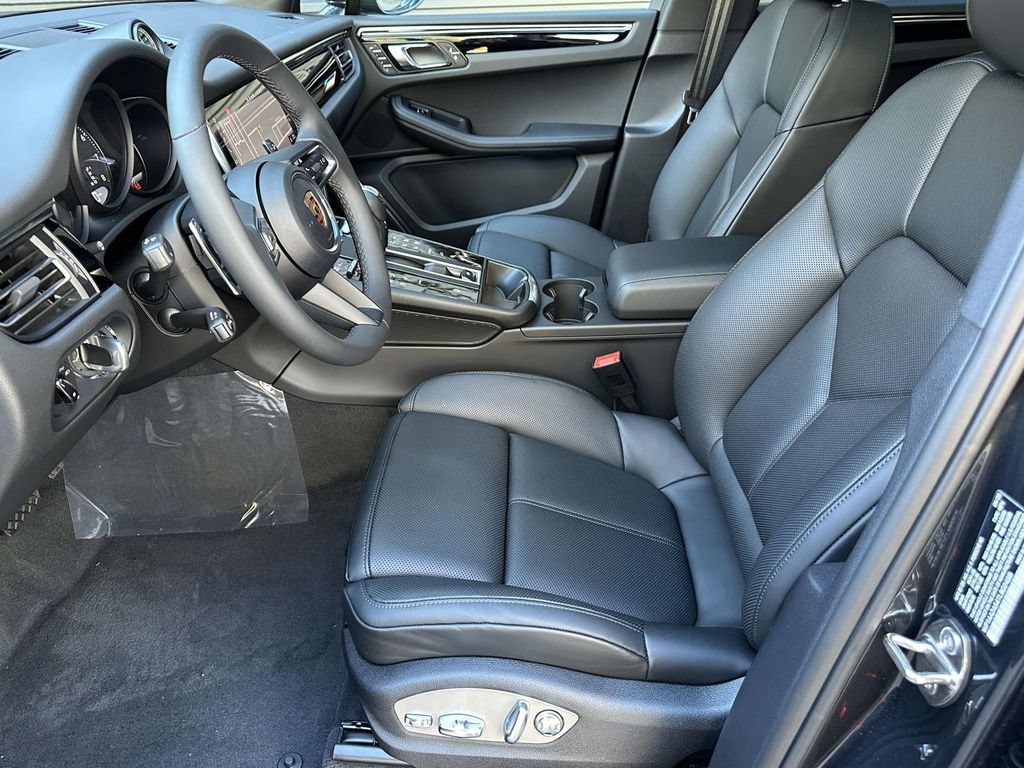 New 2026 Porsche Macan AWD/4WD image 19