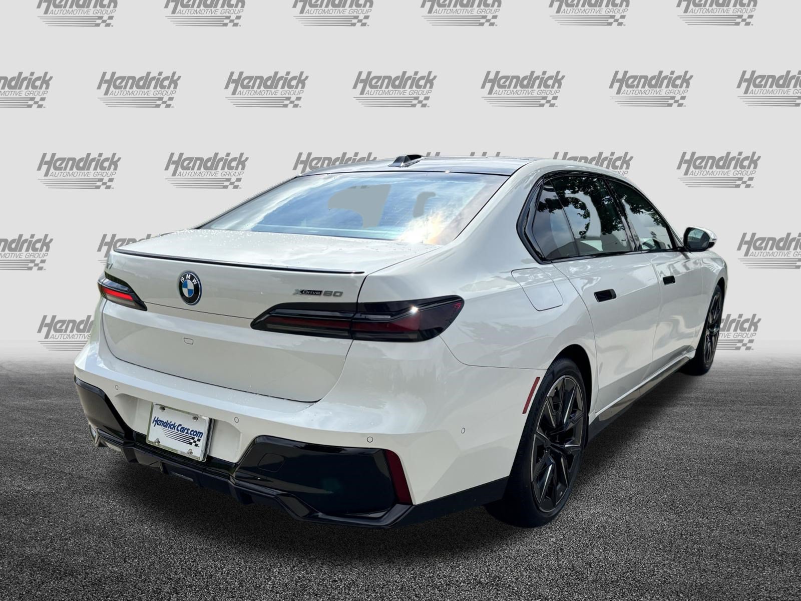 Used 2024 BMW i7 xDrive60 AWD/4WD image 11