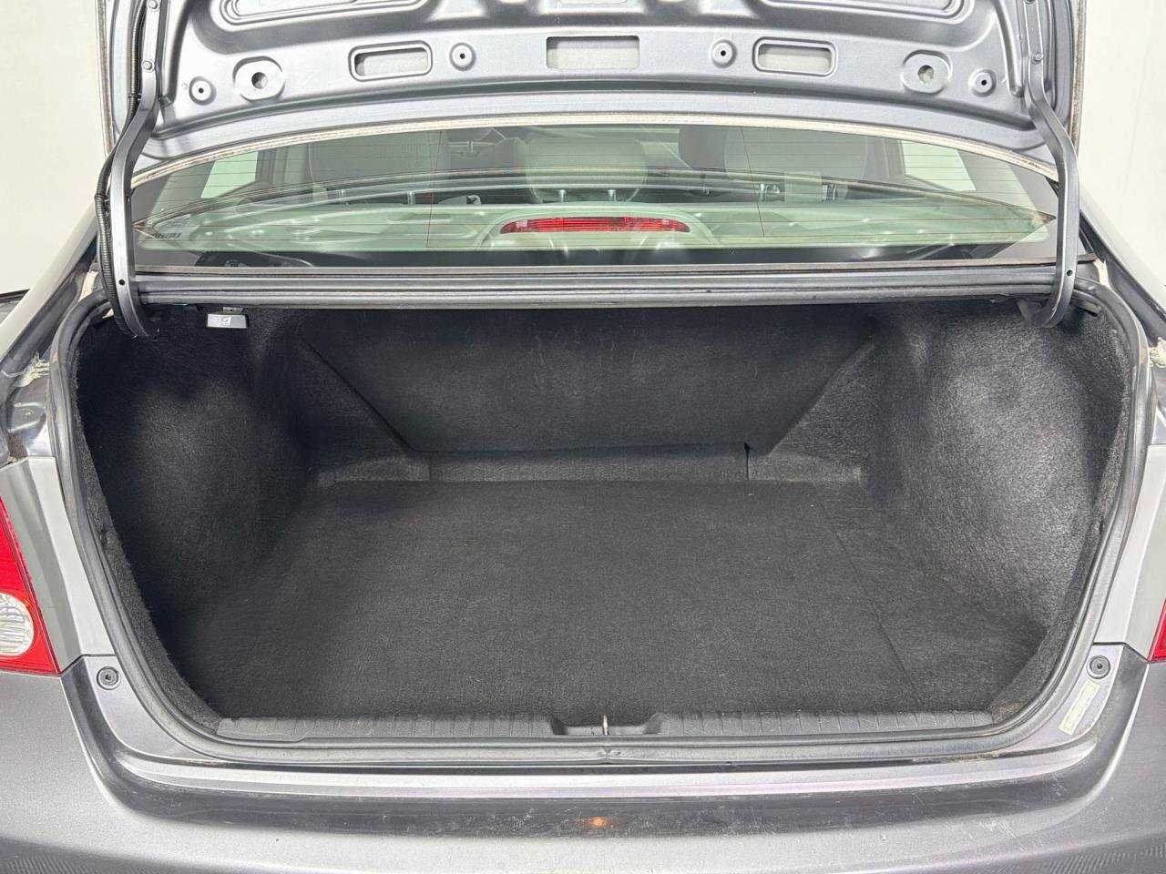 Used 2010 Honda Civic DX-VP image 37