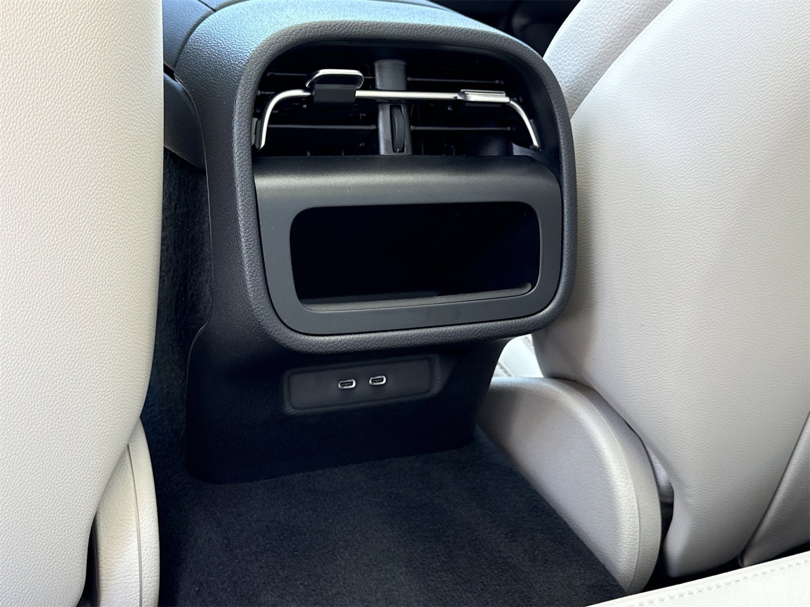 New 2026 Mercedes-Benz E 350 4MATIC image 13