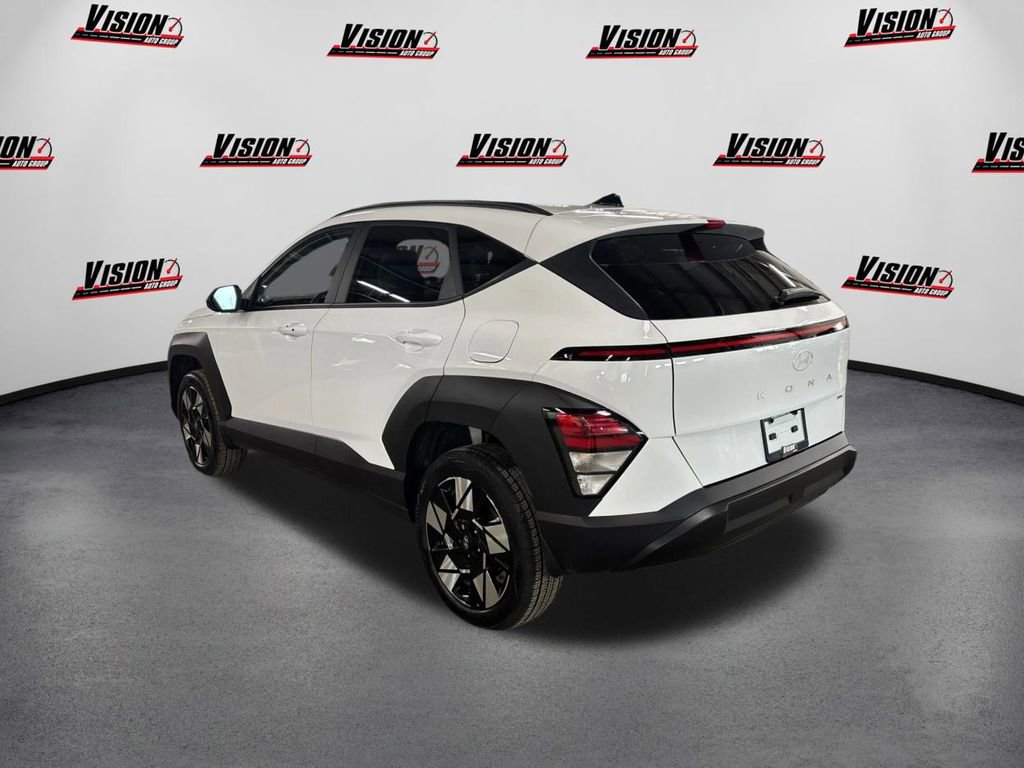 Certified 2025 Hyundai Kona SEL image 7