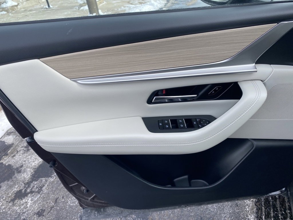 Certified 2025 MAZDA CX-90 3.3 Turbo S w/ Premium Package image 12