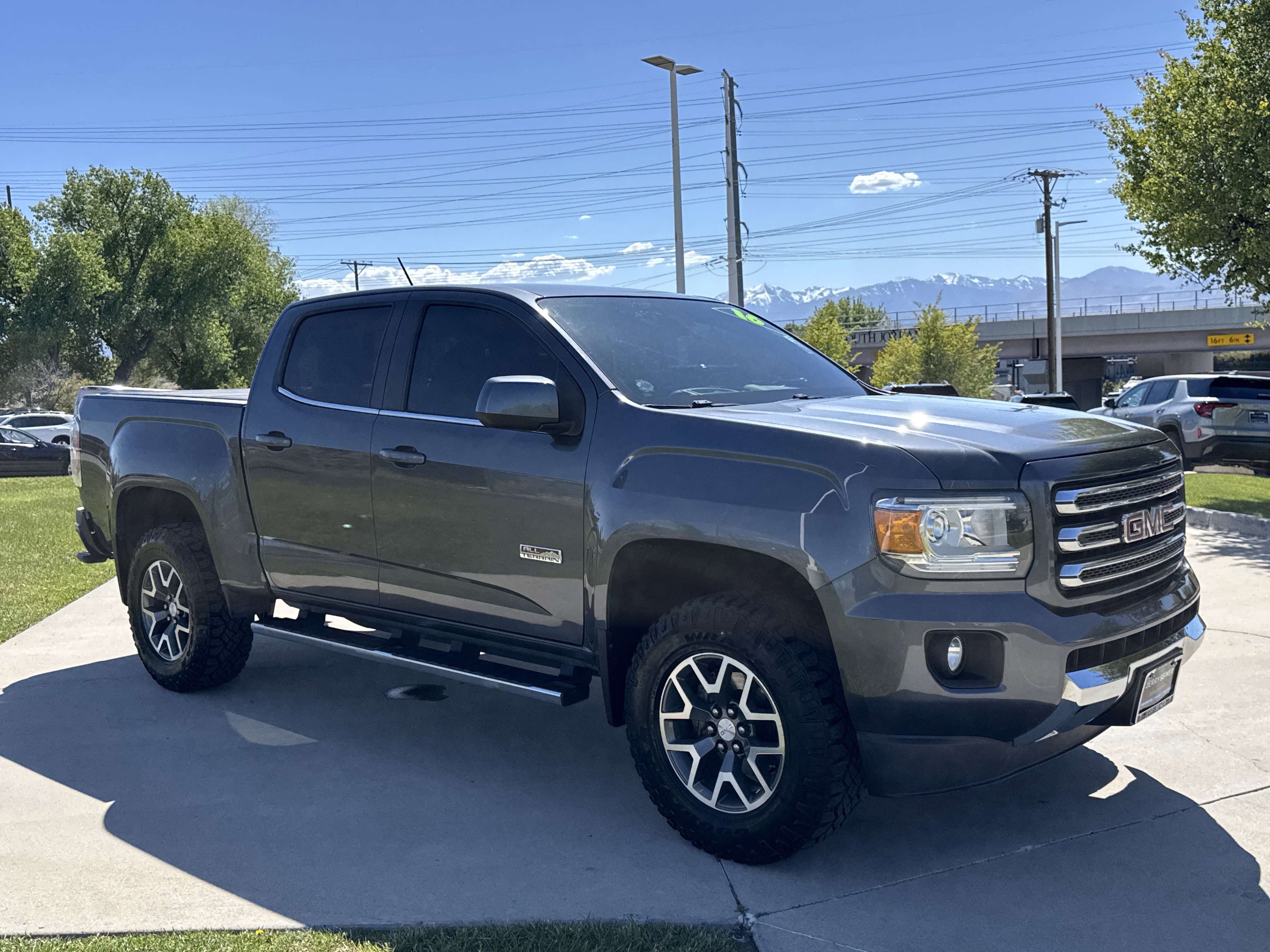 Used 2016 GMC Canyon SLE w/ All Terrain Package AWD/4WD image 7