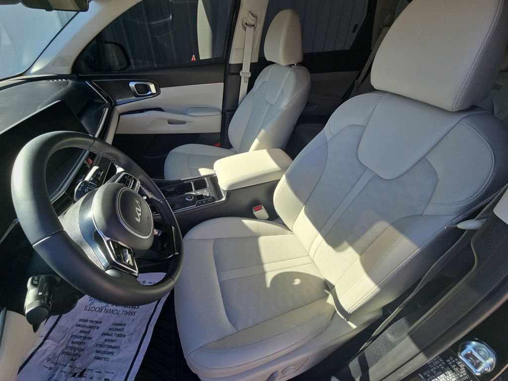 Used 2025 Kia Sorento S w/ Panoramic Sunroof Package image 14