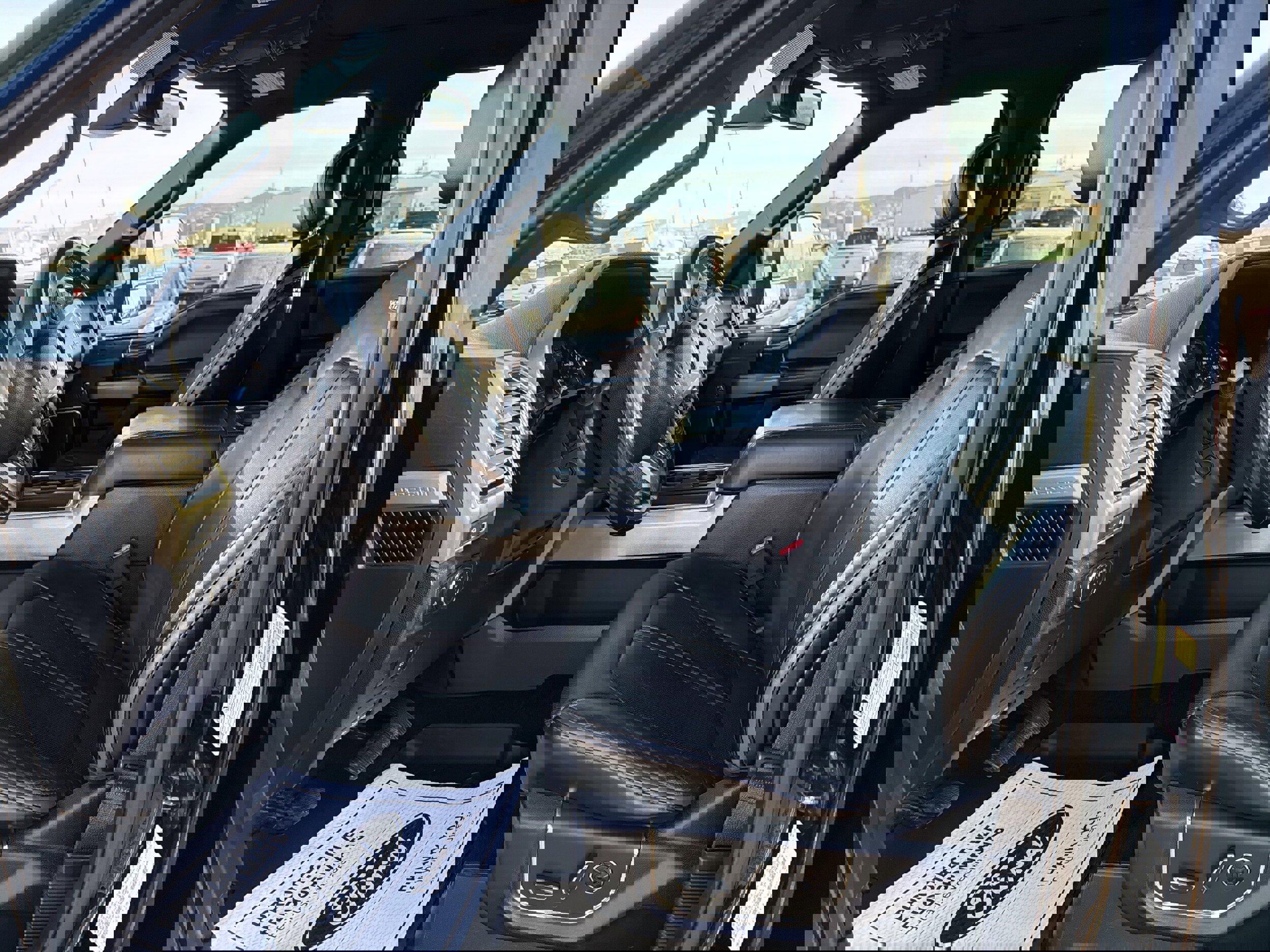 Used 2017 Ford F350 Platinum w/ Platinum Ultimate Package image 10