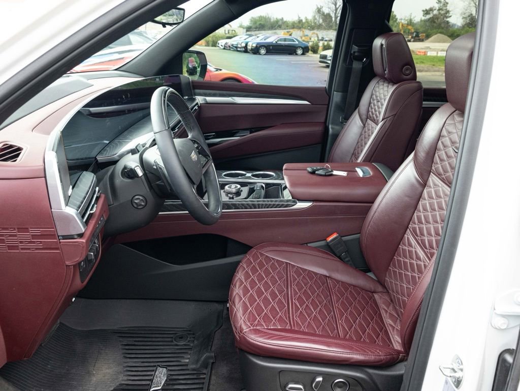 Used 2025 Cadillac Escalade Premium Luxury w/ Touring Package image 23