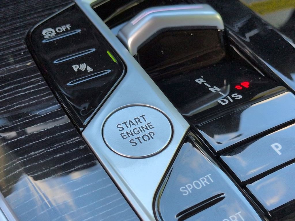 New 2026 BMW X5 xDrive40i w/ M Sport Package image 28