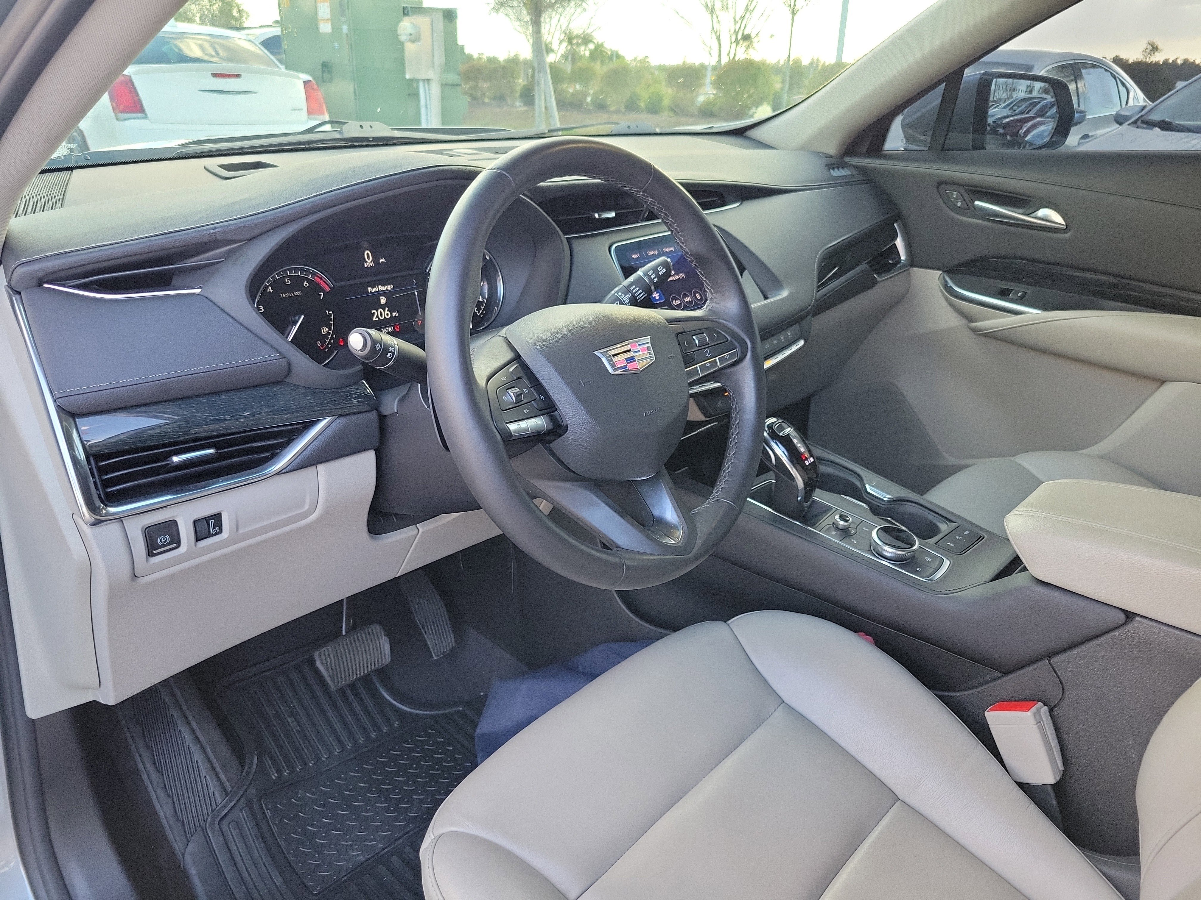 Used 2023 Cadillac XT4 Premium Luxury w/ Enhanced Visibility Package image 25