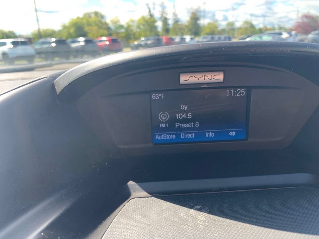 Used 2017 Ford Escape SE w/ SE Cold Weather Package AWD/4WD image 19