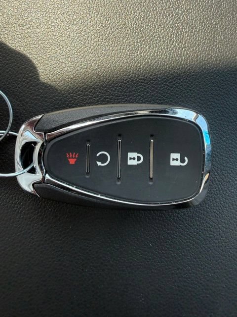 Used 2025 Chevrolet Trax LT w/ Driver Confidence Package FWD image 34