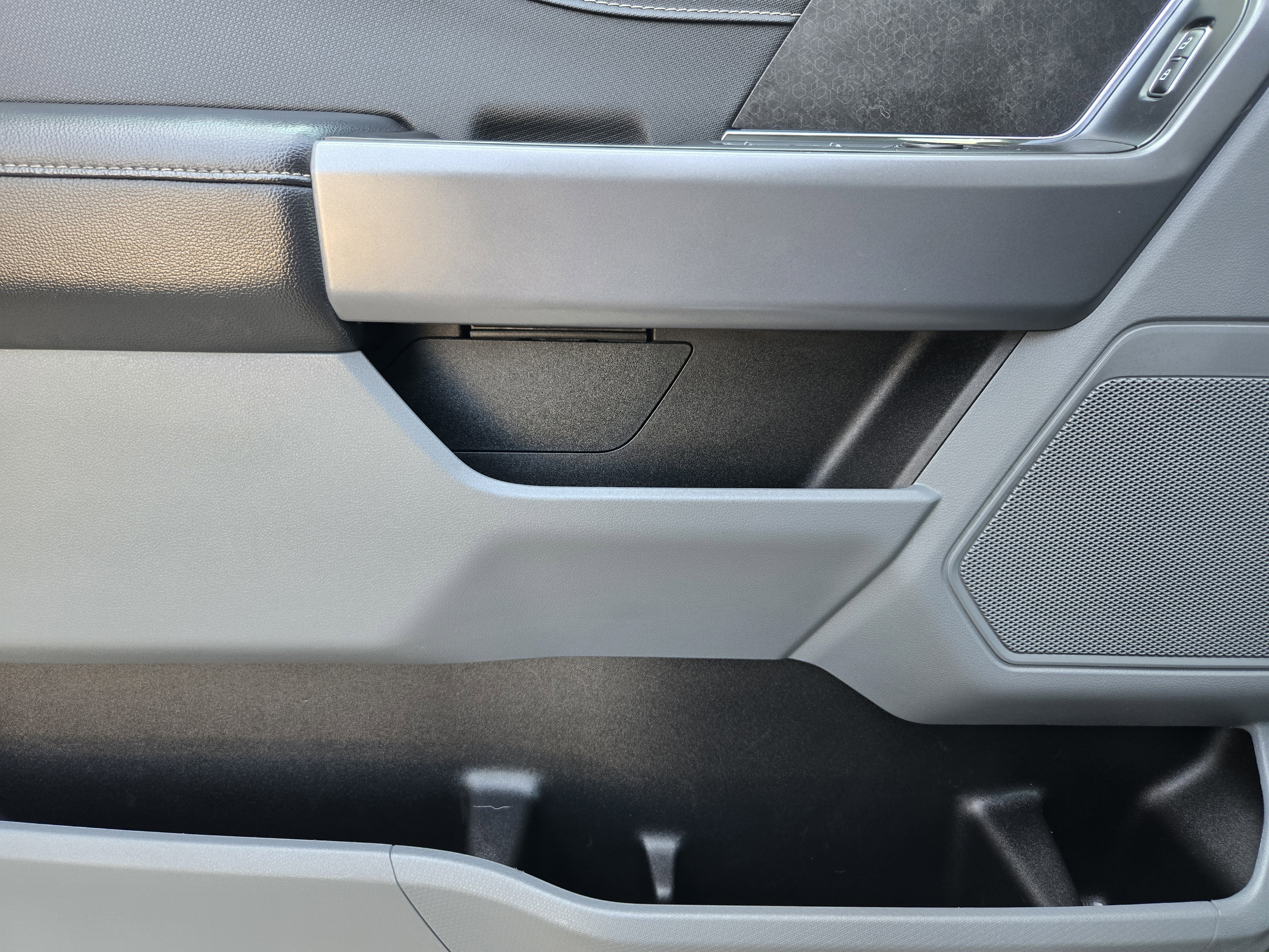 Used 2025 Ford F150 XLT w/ Equipment Group 301A Standard image 17