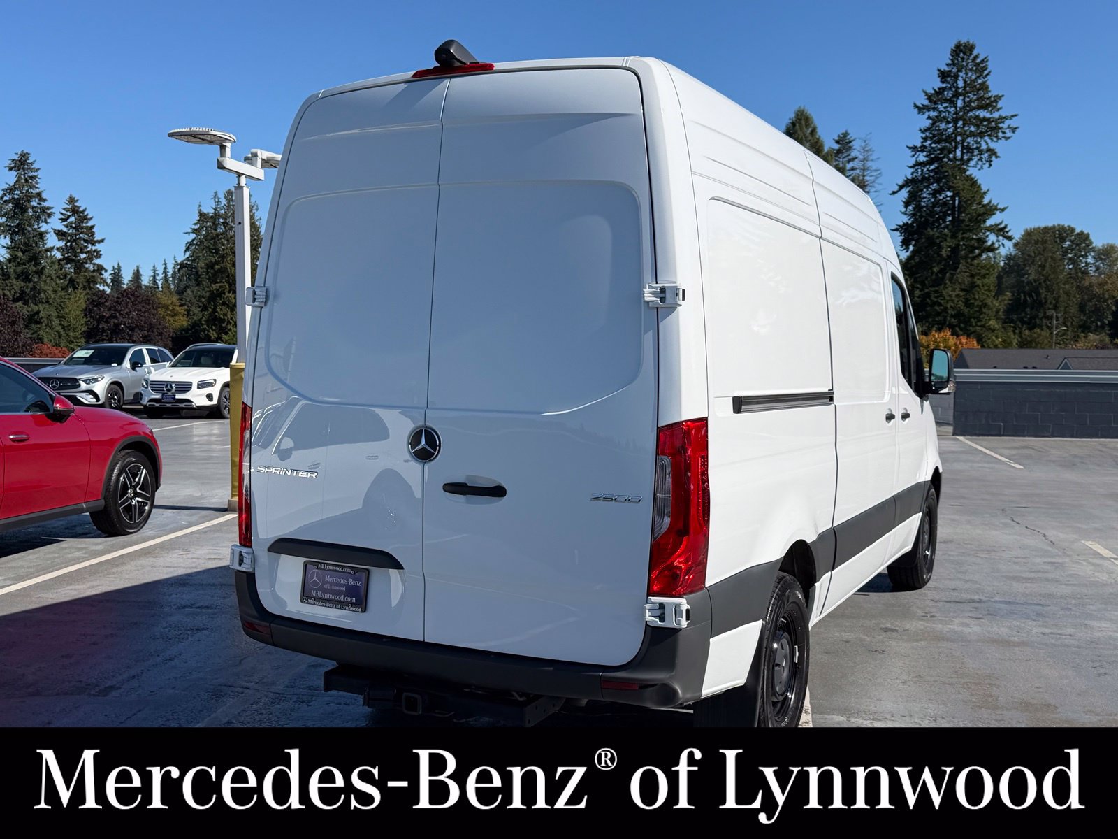 Used 2025 Mercedes-Benz Sprinter 2500 image 6