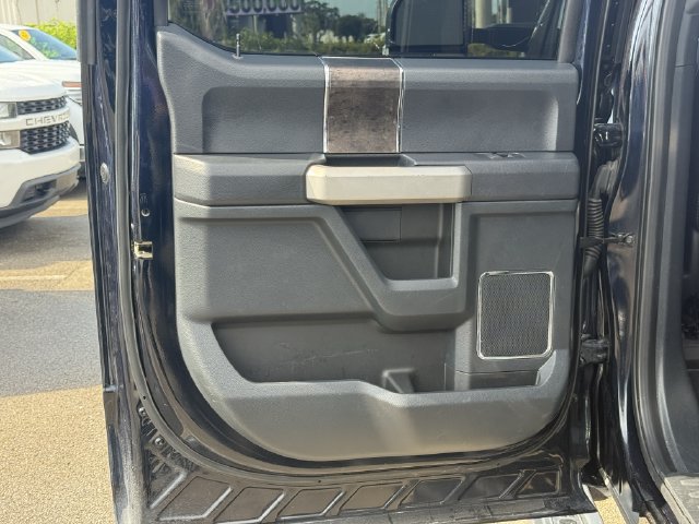 Used 2022 Ford F250 Lariat w/ Black Appearance Package AWD/4WD image 34