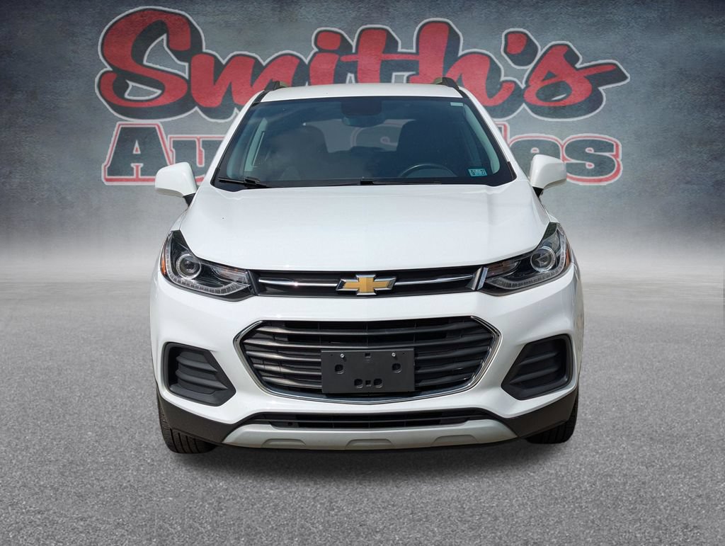 Used 2022 Chevrolet Trax LT w/ LT Convenience Package AWD/4WD image 2