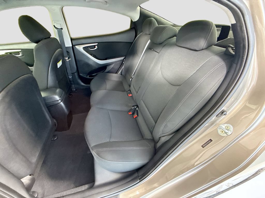 Used 2015 Hyundai Elantra SE w/ Option Group 03 FWD image 21