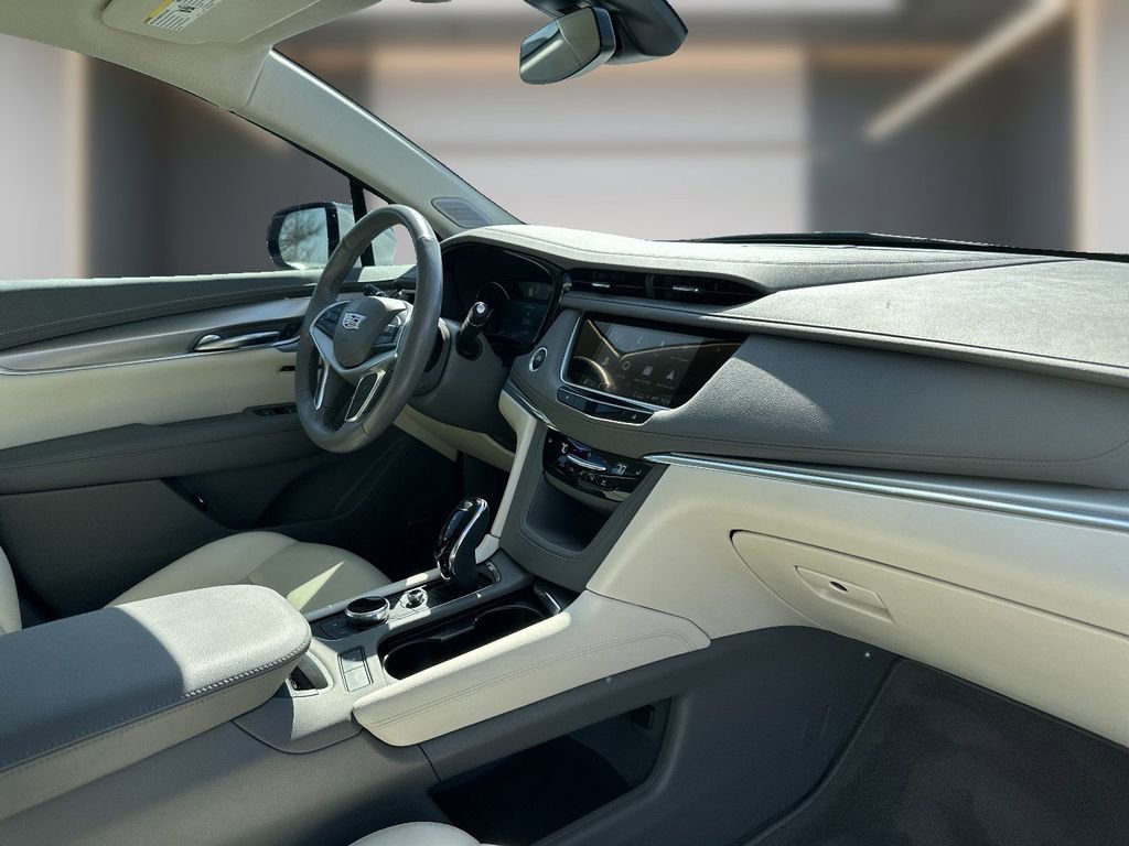 Used 2023 Cadillac XT5 Premium Luxury image 6