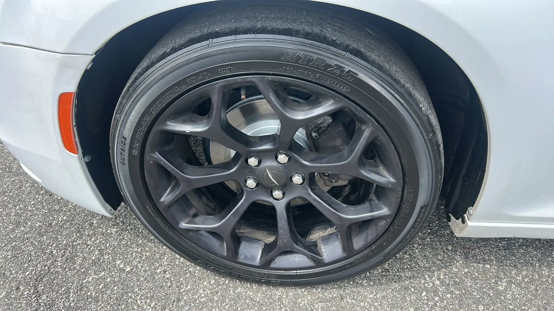 Used 2019 Chrysler 300 Touring w/ Sport Appearance Package RWD image 26