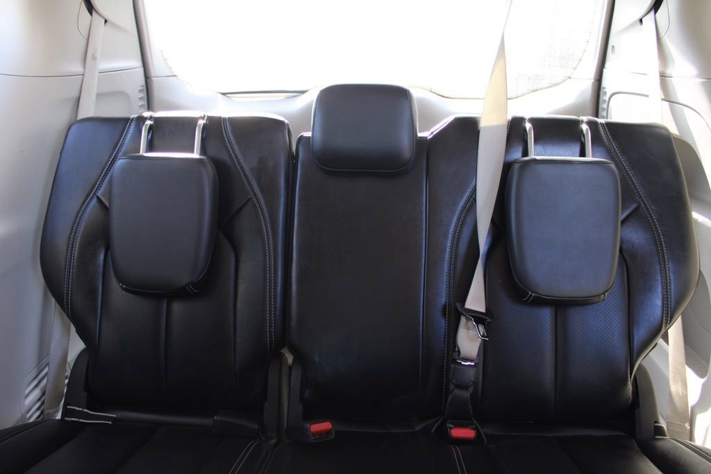 Used 2023 Chrysler Pacifica Touring-L image 26