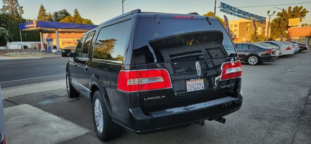 Used 2014 Lincoln Navigator L 4WD image 4