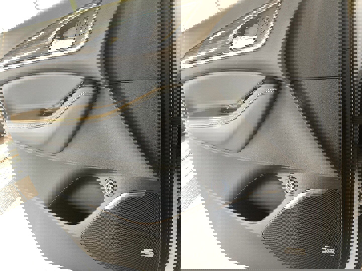 Used 2022 Buick Enclave Essence w/ Experience Buick Package image 7