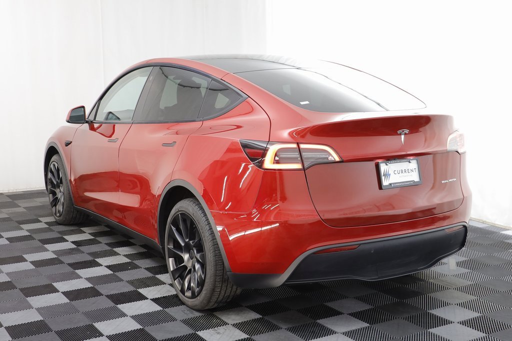 Used 2023 Tesla Model Y Long Range image 17