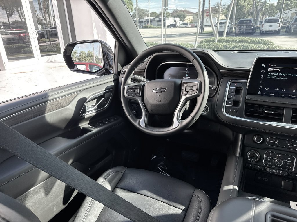 Used 2023 Chevrolet Tahoe Z71 w/ Luxury Package AWD/4WD image 21