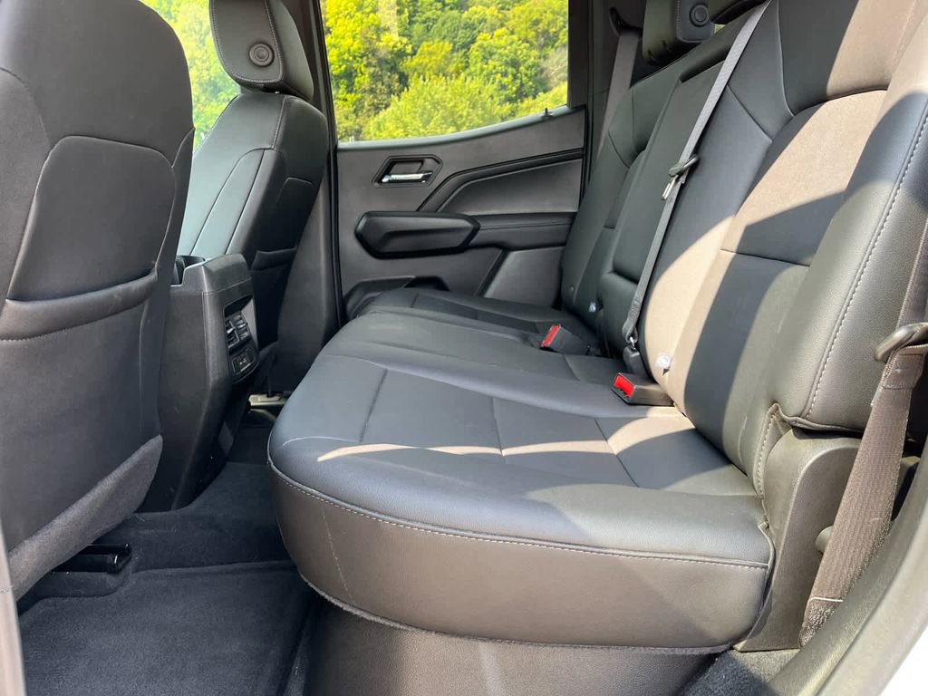 Used 2024 Chevrolet Colorado LT w/ LT Convenience Package III image 39